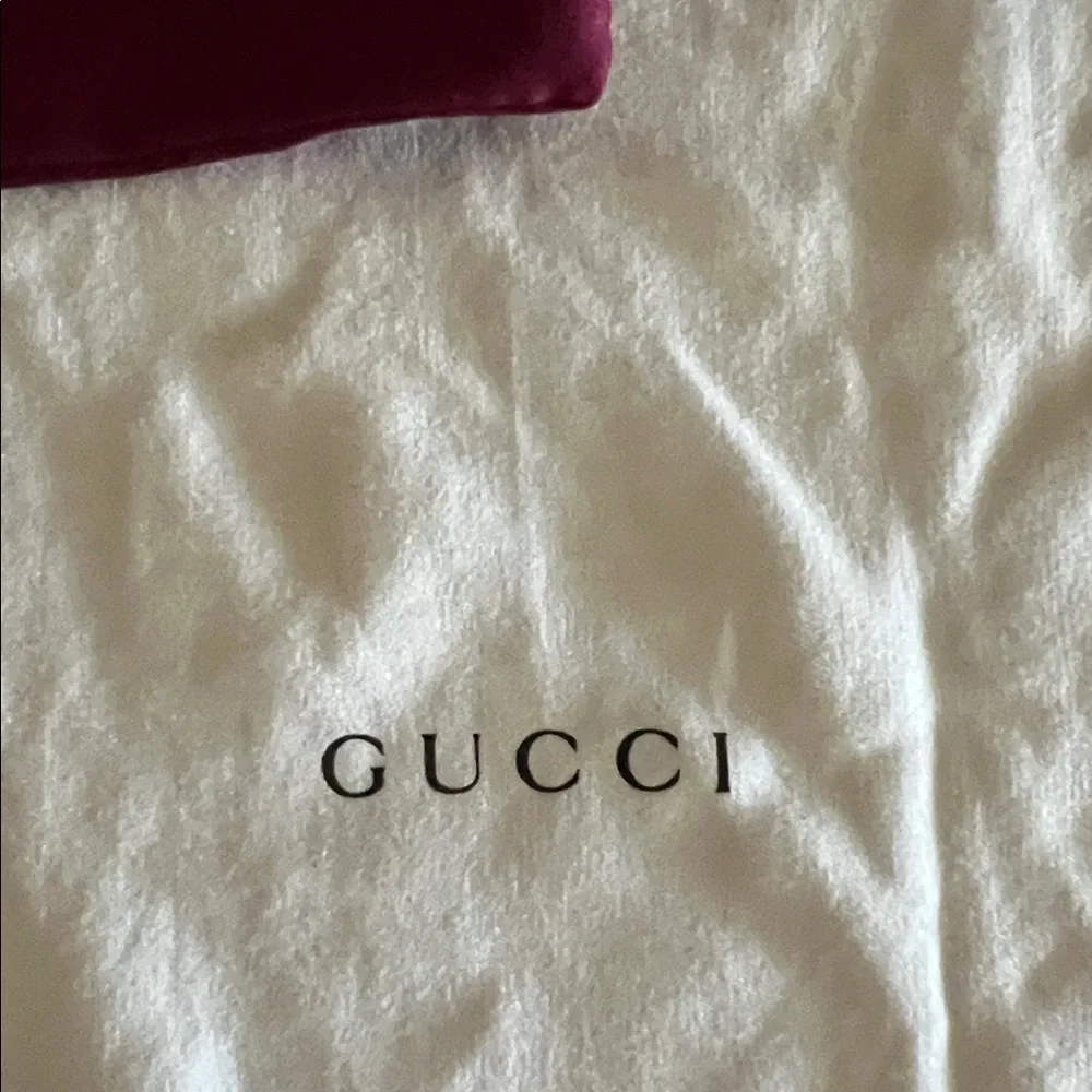 Gucci Women's Sunglasses with Black Frame and Gold Lenses - Picture 3 of 7